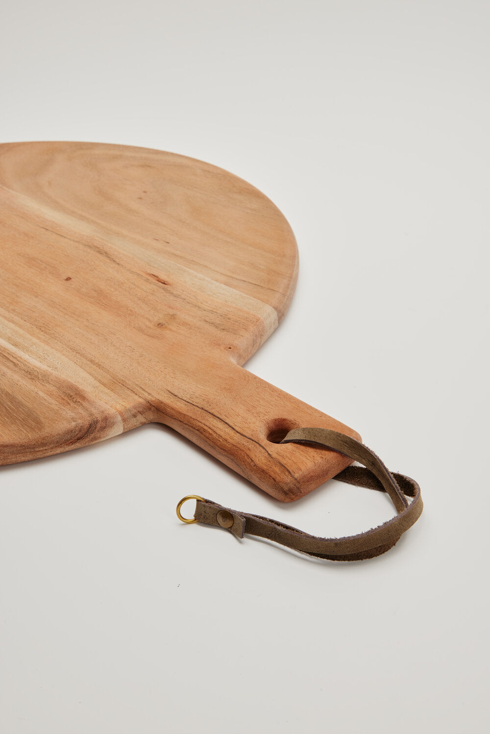 Rundt serveringsbræt, acaciatræ - 40x50 cm.